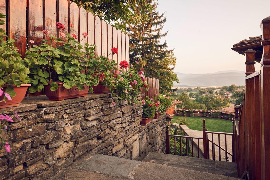 Yovina House زيرافنا المظهر الخارجي الصورة
